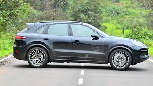 The maximum torque of 6,500 rpm is reached between 1,340 and 5,300 rpm. Porsche Cayenne 2019 E Hybrid Price Mileage Reviews Specification Gallery Overdrive