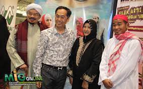 Provided to youtube by believe sas 7 petala cinta (feat. Sekitar Malam Pratonton Filem 7 Petala Cinta Metrowealth Pictures