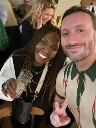 Aaron Hussey (@_aaronhussey)