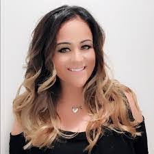 Farrah Kelly's Instagram, Twitter & Facebook