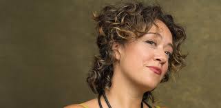 BIOGRAFIA Elisa Rossi :: nudavoce.it