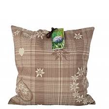 Dormire col legno di cembro produce effetti positivi sulla frequenza cardiaca, rilassa, favorisce l'addormentarsi e la qualitá del sonno fibre naturali: Oggettistica In Legno Karl Demetz Holzschnitzereien