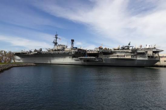 USS Abraham Lincoln Crew Logs Record 250 Days Underway as Reports of Jump  Attempts and Low Morale Mount | IBTimes JP