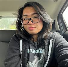 Samantha Wai's Instagram, Twitter & Facebook