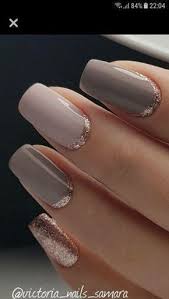 Subtle Half Moon Rose Gold Manicure Elegantes Nageldesign Nageldesign Nageldesigns