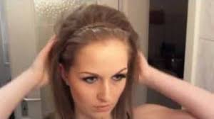 So lange, dass es zweimal um ihren kopf gelegt werden kann. Hair Tutorial Zopf Haarband Mit Eigenen Haaren Youtube