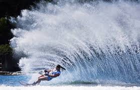 Los deportes acuáticos son todas aquellas modalidades deportivas que pueden ser realizadas por una persona encima o debajo del agua sin importar sin son. Navega Y Practica Deportes Nauticos Papillon Charter