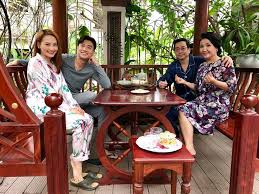 Vũ thị anh thư, sinh năm 1998, ứng viên hoa hậu việt nam, đóng vai phụ trong một số phim truyền hình khi còn đi học. Ban Vá» Cuá»™c Hon Nhan Cá»§a VÅ© ThÆ° Trong Phim Vá» Nha Ä'i Con