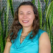 Carolina Bailey's Instagram, Twitter & Facebook