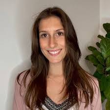 Allison Costa's Instagram, Twitter & Facebook