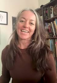 𝐖𝐡𝐚𝐭 𝐢𝐬 𝐃𝐚𝐥𝐜𝐫𝐨𝐳𝐞 𝐞𝐝𝐮𝐜𝐚𝐭𝐢𝐨𝐧? At its heart, Dalcroze  education is music through movement activities—where teaching becomes  joyful and interactive. Ask ten Dalcroze educators, and you'll likely get  ten different answers! That's the