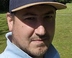 Heroic stranger talks grandad out of jumping off railway bridge in Faversham