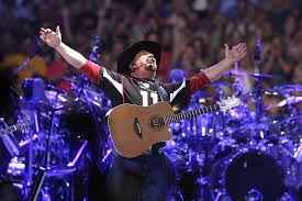 Garth Brooks Honors Route 91 Shooting Victims With For