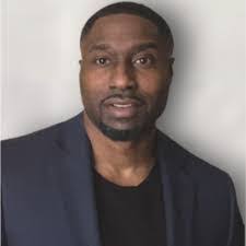 Aaron Ellzey's Instagram, Twitter & Facebook