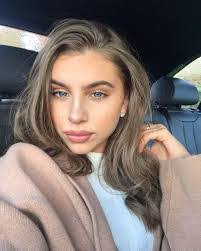 Hollie Louise's Instagram, Twitter & Facebook