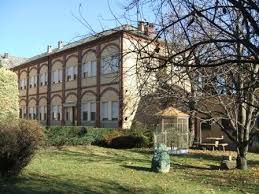 La piccola casa della divina provvidenza di pinasca è una casa di ripo­so per anziani e porta comunemente il nome del suo fondatore san giu­seppe cottolengo come le tante altre strutture sparse per l'italia: Piccola Casa Della Divina Provvidenza Barge Casa Di Riposo
