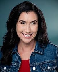 Stefanie Davis's Instagram, Twitter & Facebook