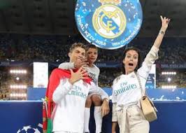 I haven't even met marco asensio and it is highly unlikely i ever will as my liverpool. Asensio Intimo Con Dua Lipa En Kiev Segun Cnn Turquia As Com