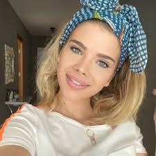 Yalnızca hoş photoshop yapıyorum karşılığını verdi. Damla Ersubasi Kimdir Yasi Esi Kim Nasil Kilo Verdi Bosandi Mi