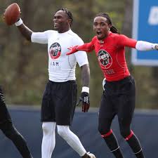 They've made atlanta falcons star wide receiver julio jones a pair of cleats inspired by migos new album culture. Julio And The Huncho Migos Quavo Atlanta Migos