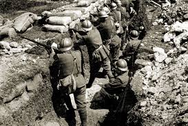 Fanti britannici in trincea sulla somme; La Grande Guerra Sull Altopiano Di Asiago 1915 1918