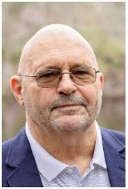 Dale Braddock's Instagram, Twitter & Facebook