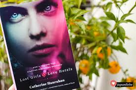 But for me, it's kind of a fine film. Rezension Lost Girls Love Hotels Catherine Hanrahan Japanliebe De