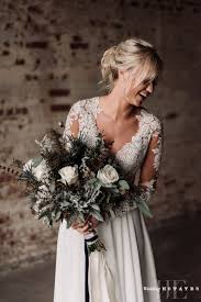 Because of the petite form of lily of the valley flowers, they look best in small bridal bouquets paired with other small to. Choose From These Winter Wedding Bouquet Ideas Wedding Estates