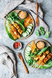 tempeh sate mit erdnuss dip eat this foodblog vegane rezepte stories rezept tempeh erdnuss dip erdnuss