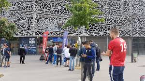 Nike psg cho7 domcile 20. France Bleu Paris On Twitter La File D Attente S Allonge Devant La Boutique Psg Du Parc Des Princes Encore 30mn Avant D Acheter Le Maillot Du Nouveau Numero 10 Neymar Https T Co Wgjezyjgeo