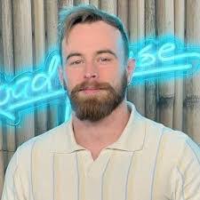 Oscar Willis's Instagram, Twitter & Facebook