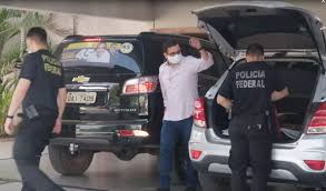 Segundo a polícia federal, montante foi apreendido durante duas ações e é um dos maiores dos últimos dez anos no estado. Enquanto Policia Federal Faz Buscas Em Casa Marcelo Iunes Deixa Local Dirigindo Interior Campo Grande News