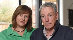 Qantas frequent flyers told to complain to Senate aviation inquiry