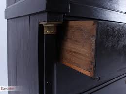 Beim abbeizen werden laugen auf die alte farbe aufgetragen, die in das holz. Antike Mobel Aus Eiche Restaurieren Und Heller Machen