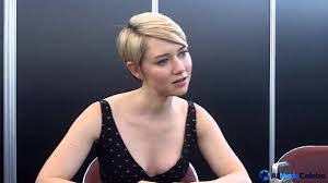 Valorie Curry Nude wardrobe malfunction photo - accidental reveal 2024