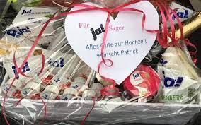 Beim kauf können sie sich auf ihren. Das Schnelle Hochzeitsgeschenk Fur Ja Sager Hochzeitsgeschenk Ja Geldgeschenk Hochzeit Verpacken Diy Geschenke Hochzeit Hochzeit Geschenkkorbe
