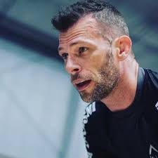 Alex Henley's Instagram, Twitter & Facebook