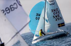 Later, in chapter 8, we will revisit genoa trim as we consider overall upwind trim solutions in a variety of sailing conditions. Watch Live Sailing Hempel World Cup Series Genoa Sailing World Cup