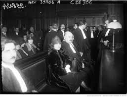 Polițiștii au fost conduși la poartă de soția lui paul, lia triff. Lia È™i Paul Lambrino Secrete De Familie