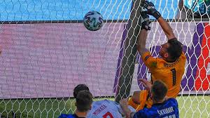 And now, they had an awful own goal of their own courtesy of their goalkeeper, unai simon. X Hkmyp8bbsiom