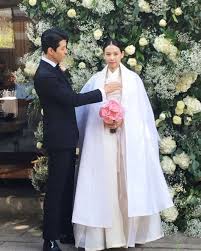 dropcapr/dropcapasanya belum terlambat lagi untuk budiey ucapkan sekalung tahniah dan selamat pengantin baru kepada pasangan di raja yam tengku amalin a'ishah putri (29 tahun) dan yam pengiran muda abdul qawi (39 tahun). Jo Yoon Hee And Lee Dong Gun After Playing As A Couple On Wolgyesu Tailor Shop Jo Jo Yoon Hee Makes First Public Statement About Her Pregnancy And Marriage