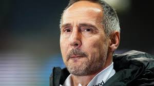 Mit der mannschaft wurde er dreimal österreichischer. Fussball Frankfurt Am Main Trainer Hutter Feiert 50 Geburtstag Auf Dem Fussballplatz Sport Sz De