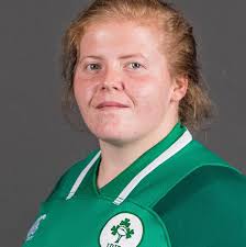 Leah Lyons's Instagram, Twitter & Facebook