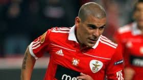 Pereira se había dirigido al salto del penitente, una de las principales atracciones turísticas de la lamentamos profundamente informar el fallecimiento de maximiliano pereira, jugador de nuestro club. Liverpool Eye Move For Maxi Pereira