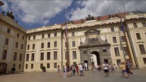 Ledna 1965 pardubice), známý také pod přezdívkou dominátor, je bývalý český hokejový brankář.jeho polorodým bratrem (mají společnou matku) je bývalý fotbalista martin hašek. Ktpyfnuk 2vwkm