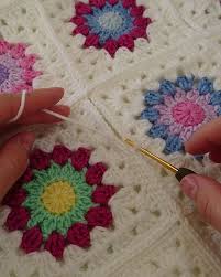 Her Motife Cok Yakistirdigim Birlestirme Sekli Mutlu Pazarlar Ip Himalaya Eve Babyblanket Battaniye Bebekbattaniyesi Bla Orgu Tig Desenleri Tig Isleri