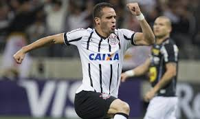 Renato soares de oliveira augusto. Renato Augusto Detalha Ano Dificil Do Corinthians Em 2015 E Crava Campeao Brasileiro Torcedores Noticias Sobre Futebol Games E Outros Esportes