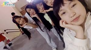 去年從香港大學深圳醫院動完兩個大型手術後，正翠回到緬甸...