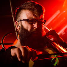 letzte instanz live im colos saal aschaffenburg letzteinstanz liebeimkrieg colossaal aschaffenburg frankfurt konzert concert co konzert cello instagram