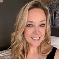 Rena Barker's Instagram, Twitter & Facebook